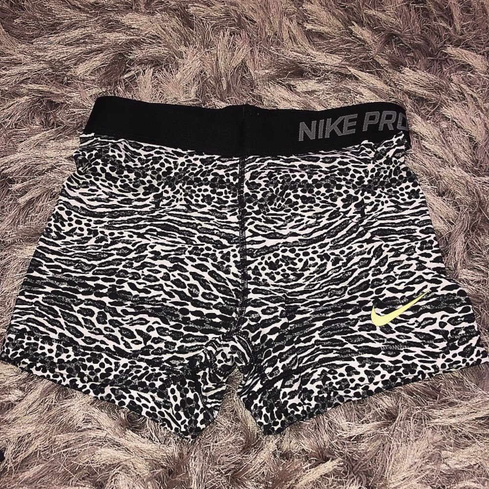 Nike Pro Women’s Shorts